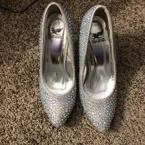 Sheikh studded high heels silver size 8.